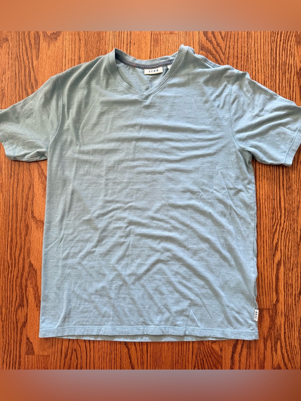 ROWM Men's M Blue Solid V-Neck Short Sleeve Cotton Blend Knit Logo T-Shirt
